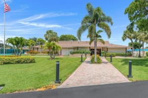 5370 Las Verdes Cir 315, Delray Beach, FL 33484 Sold 02/13/24