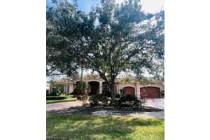 13846 SW 40th St, Davie, FL 33330 Sold 11/29/23