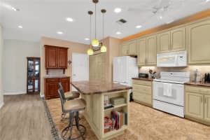 1064 SW 42nd Ave, Deerfield Beach, FL 33442 Sold 12/04/23