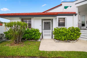 313 NW 36th Ave 313, Deerfield Beach, FL 33442 Sold 12/04/23