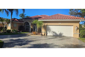 5134 NW 57th Ter, Coral Springs, FL 33067 Sold 12/14/23