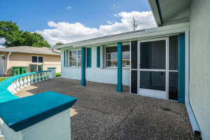 9704 NW 70th St, Tamarac, FL 33321 Sold 12/12/23