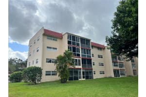 1055 Country Club Dr 409, Margate, FL 33063 Sold 05/10/24