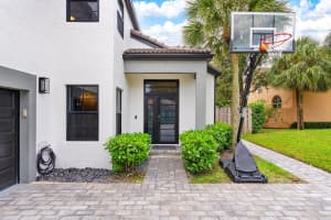 6220 NW 77th Pl, Parkland, FL 33067 Sold 12/18/23