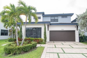 15552 NW 88th Ave, Miami Lakes, FL 33018 Sold 12/11/24