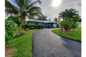 9110 NW 72nd St, Tamarac, FL 33321 Sold 05/31/24