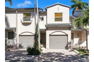 1900 Oceanwalk Ln 113, Lauderdale By The Sea, FL 33062 Sold 12/08/23