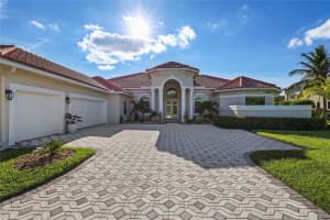 7631 Woodsmuir Dr, Palm Beach Gardens, FL 33412 Sold 03/25/24