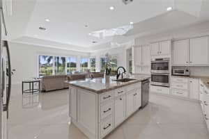 7631 Woodsmuir Dr, Palm Beach Gardens, FL 33412 Sold 03/25/24