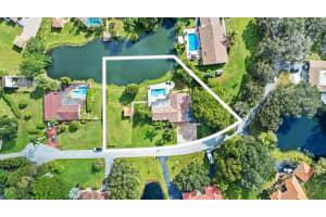 10950 SW 40th Ct, Davie, FL 33328 Sold 03/15/24