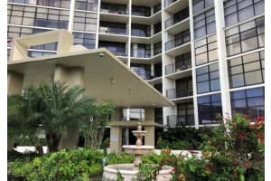 600 Parkview Dr APT 530, Hallandale Beach, FL 33009, Sold 01/05/24