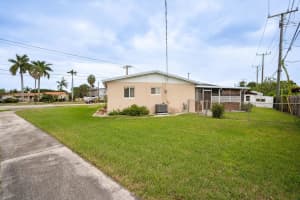 17050 NW 78th Ave, Miami Gardens, FL 33015 Sold 02/02/24