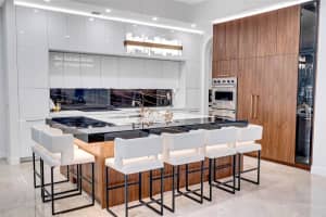 12560 SW 15th Mnr, Davie, FL 33325 Sold 11/29/23