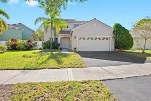 164 E Bayridge Dr, Weston, FL 33326 Sold 12/28/23