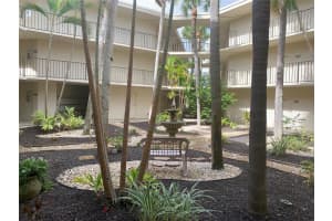 5340 Las Verdes Cir 210, Delray Beach, FL 33484 Sold 02/06/24