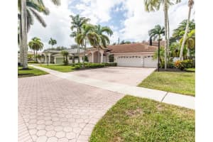 401 NW 110th Ave, Plantation, FL 33324 Sold 01/26/24