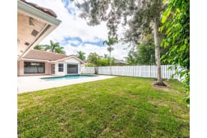 401 NW 110th Ave, Plantation, FL 33324 Sold 01/26/24