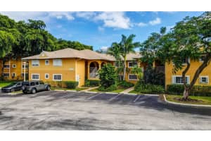 811 SE 4th Ave 202, Dania Beach, FL 33004 Sold 03/18/24