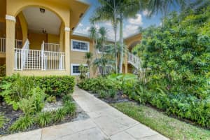 811 SE 4th Ave 202, Dania Beach, FL 33004 Sold 03/18/24