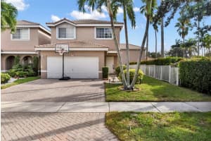 9396 NW 55th St, Sunrise, FL 33351 Sold 01/05/24