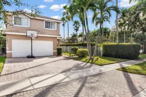 9396 NW 55th St, Sunrise, FL 33351 Sold 01/05/24