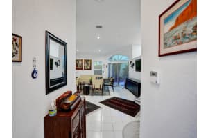 1130 Wilshire Cir, Pembroke Pines, FL 33027 Sold 05/24/24