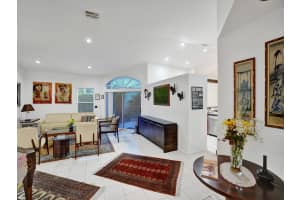 1130 Wilshire Cir, Pembroke Pines, FL 33027 Sold 05/24/24