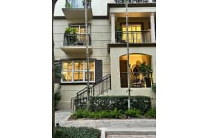 2609 NE 14th Ave 118, Wilton Manors, FL 33334 Sold 03/08/24