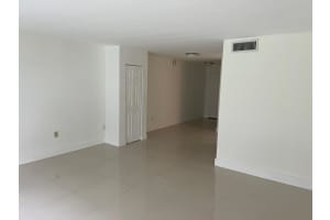 210 NW 87th Ave L107, Miami, FL 33172 Sold 12/08/23