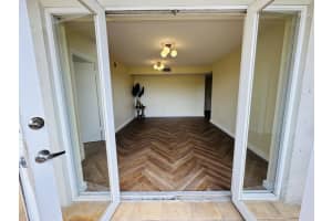 227 Michigan Ave 305, Miami Beach, FL 33139 Sold 04/05/24