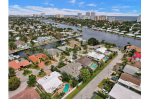 2532 SE 13th St, Pompano Beach, FL 33062 Sold 05/10/24