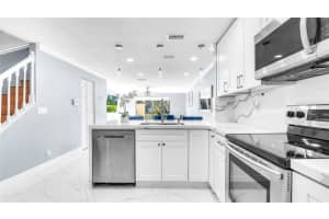 1111 NW 99th Ter 33, Pembroke Pines, FL 33024 Sold 02/26/24