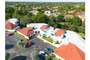 319 NW 36th Ave 319, Deerfield Beach, FL 33442 Sold 02/29/24