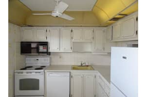 1015 Country Club Dr 304, Margate, FL 33063 Sold 12/27/23