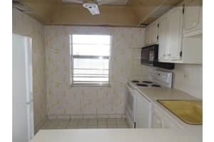 1015 Country Club Dr 304, Margate, FL 33063 Sold 12/27/23