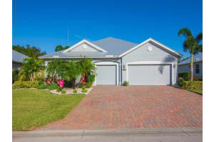 353 11th Sq SW, Vero Beach, FL 32962 Sold 01/31/24