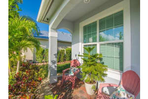 353 11th Sq SW, Vero Beach, FL 32962 Sold 01/31/24