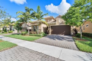 11925 Kalmar Cir N, Parkland, FL 33076 Sold 02/15/24