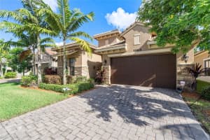 11925 Kalmar Cir N, Parkland, FL 33076 Sold 02/15/24
