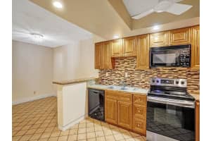 43 Ann Lee Ln 43, Tamarac, FL 33319 Sold 01/08/24