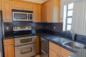 909 Republic Ct 909, Deerfield Beach, FL 33442 Sold 05/30/24