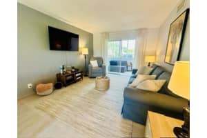 2111 NE 1st Ct 102, Boynton Beach, FL 33435 Sold 12/20/23