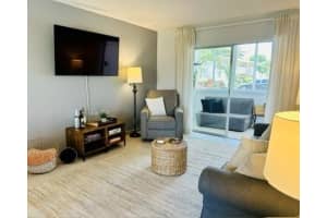 2111 NE 1st Ct 102, Boynton Beach, FL 33435 Sold 12/20/23