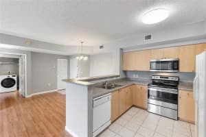 7930 N Nob Hill Rd 205, Tamarac, FL 33321 Sold 01/05/24