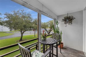 117 Royal Park Dr 2F, Oakland Park, FL 33309 Sold 04/08/24
