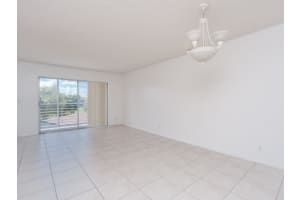8450 Lagos De Campo Blvd 305, Tamarac, FL 33321 Sold 12/22/23