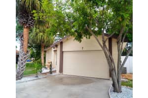 7 Danby Place, Boynton Beach, FL 33426 Sold 02/02/24