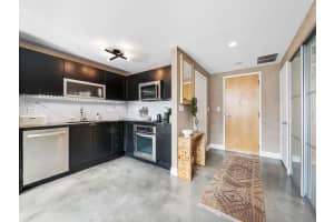 253 NE 2nd St 611, Miami, FL 33132 Sold 02/01/24