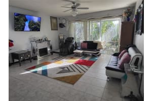 1121 Woodfield Ct, Greenacres, FL 33415 Sold 04/17/24