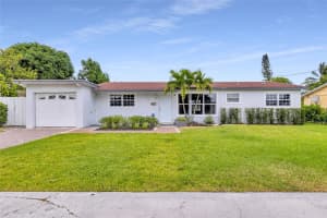 321 NW 39th St, Deerfield Beach, FL 33064 Sold 02/27/24